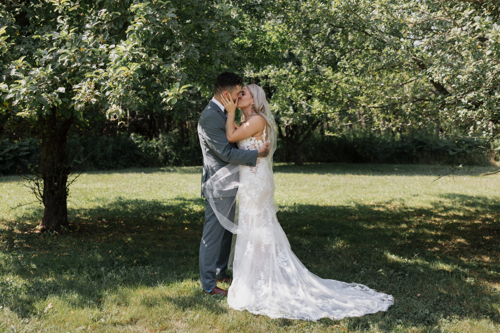 5 Things My Wedding Couples Are Doing That Just Make Sense; Wedding photographer based in Nova Scotia; Janelle Connor Photography