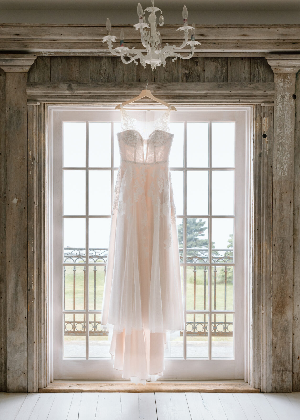 Intimate Elopement at Harbour Mist; Wedding photographer based in Nova Scotia; Janelle Connor Photography