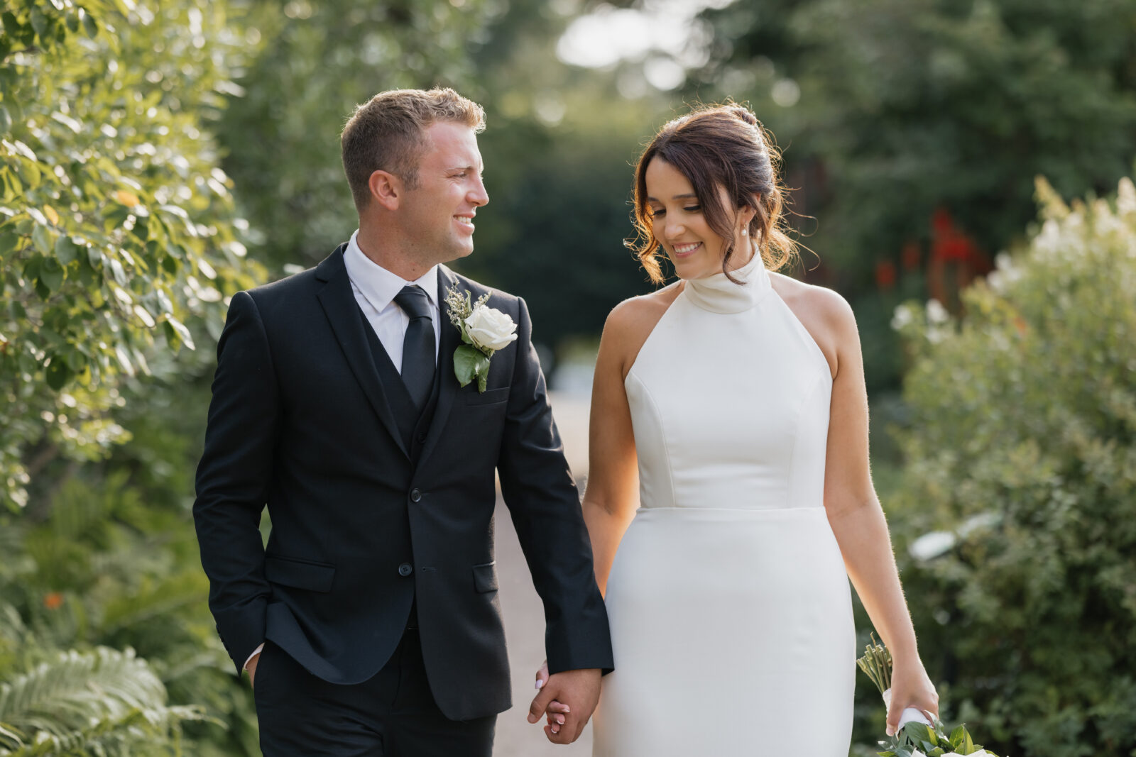 A Perfect Backyard Wedding in Port Williams; Wedding photographer based in Nova Scotia; Janelle Connor Photography