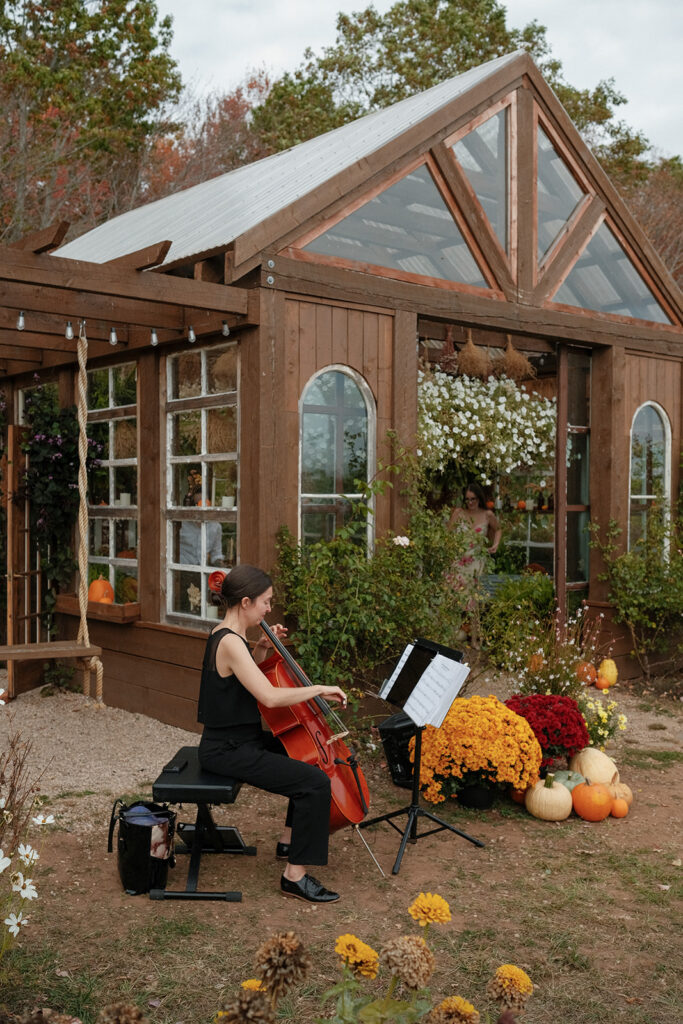 Strawberry Lane wedding venue in Berwick, Nova Scotia outdoor ceremony space